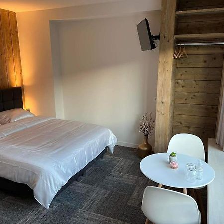 Nieuwe Kamer In Centrum Brugge Met Badkamer ! المظهر الخارجي الصورة