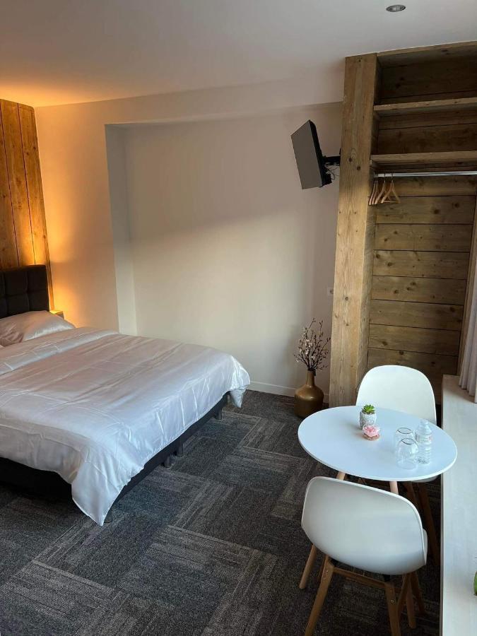Nieuwe Kamer In Centrum Brugge Met Badkamer ! المظهر الخارجي الصورة